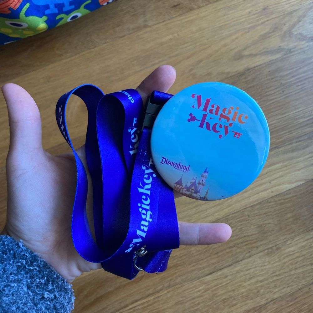 SOLD ON MERC @sampolowski